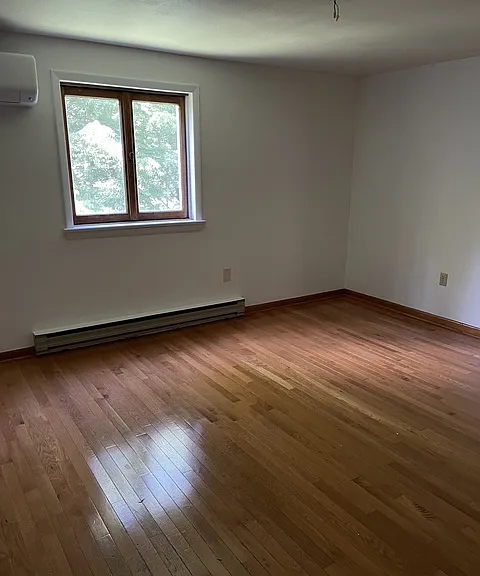 812 Elmwood St — Photo 2