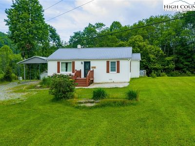 201 W Laurel Knob Road, Todd, NC, 28684