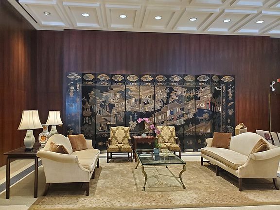 5th image of 777 N Michigan Ave APT 1708