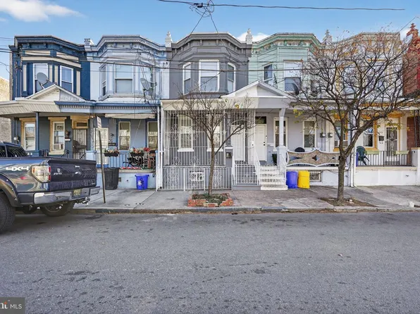 906 N 4th St, Camden, NJ 08102