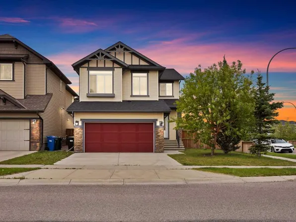 799 S New Brighton Dr SE, Calgary, AB T2Z 1A1