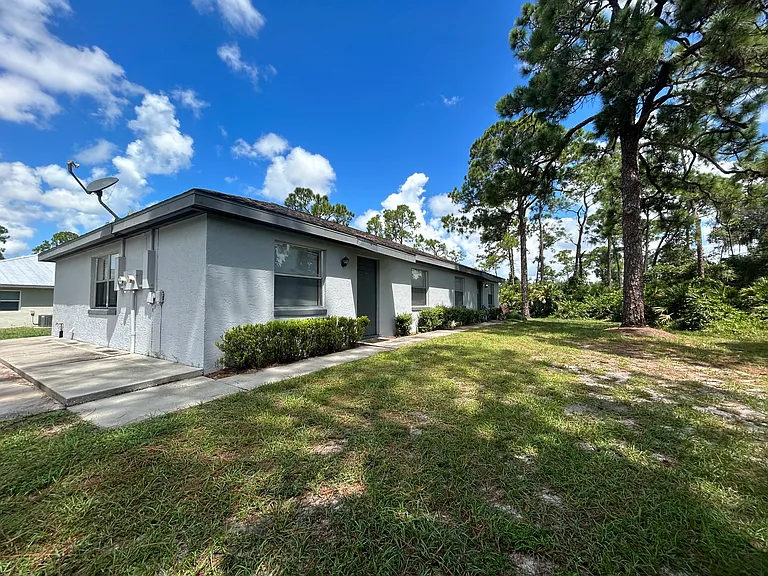 3708 Skipper Rd #3708 — Photo 1