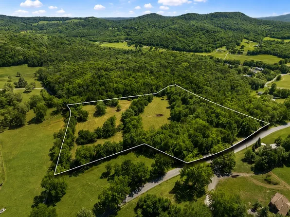 180 Lake Hollow Rd, Woodbury, TN 37190