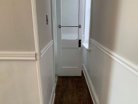 3rd image of 114 Summit Ave APT 4
