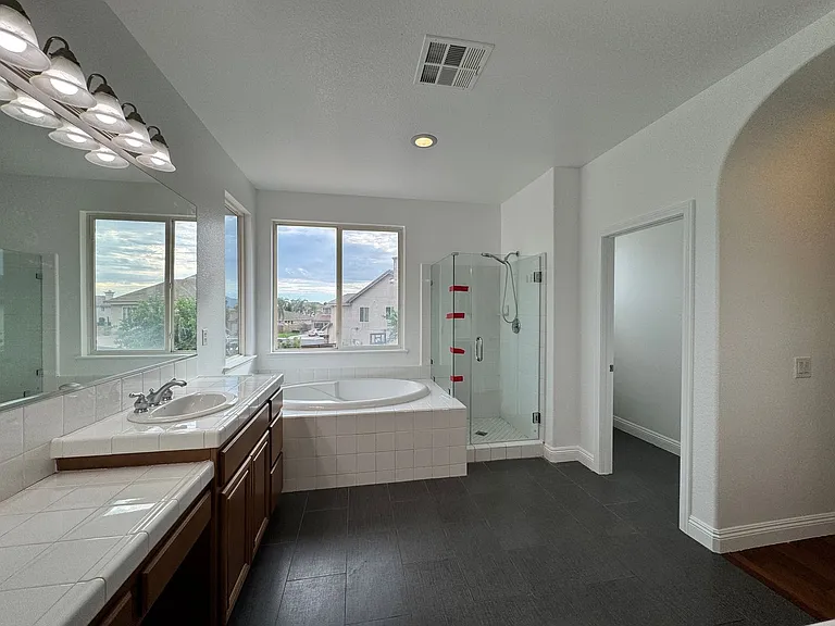 6855 Edinburgh Rd — Photo 46