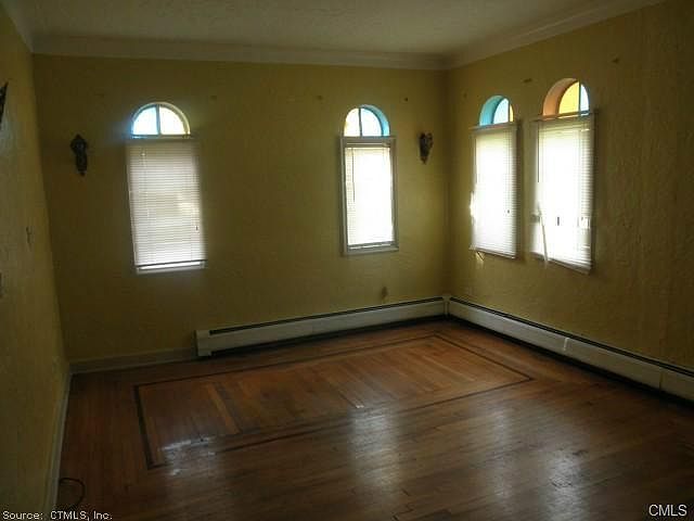 2nd image of 175 Keeler Ave