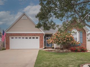 214 Big Fox Ln, Greer, SC 29650