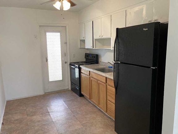 2nd image of 214 SE 3rd Ave
