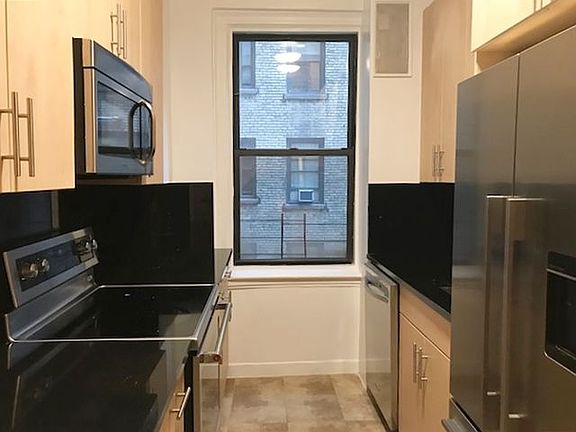 5th image of 235 W 76th St APT 3e