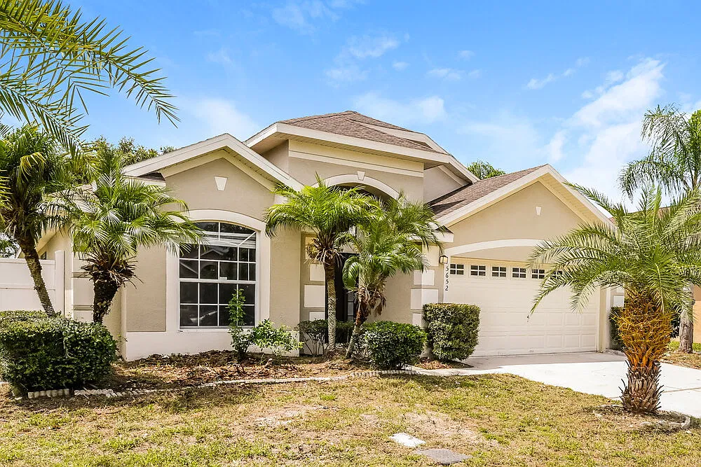 3 bed, 2.0 bath, 1835 sqft, $2,025 — Photo 3