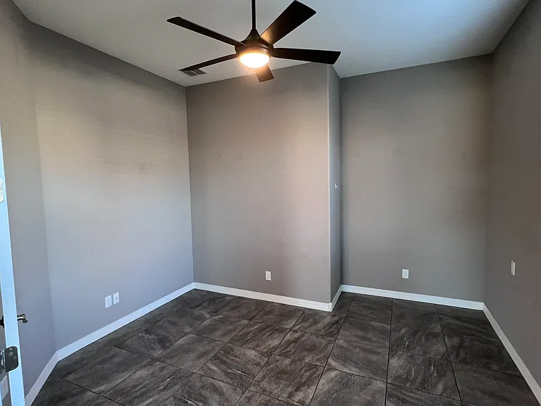 5681 N Bay Hill Ct — Photo 14