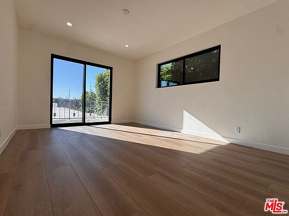2nd image of 3235 Andrita St