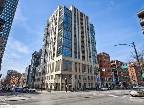 150 W Superior St APT 1404, Chicago, IL 60610