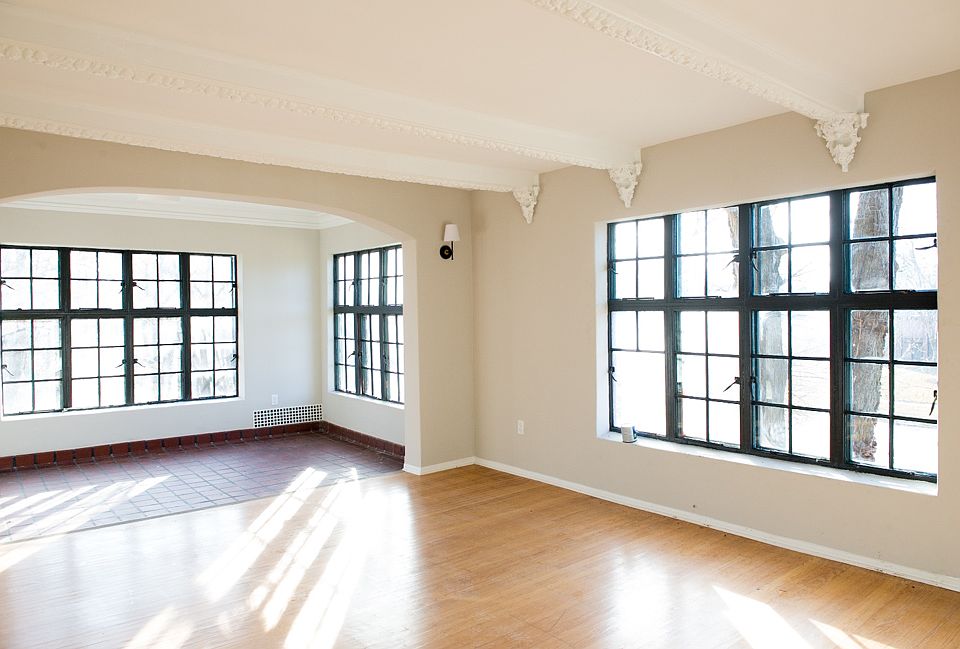 Living Room & Sunroom