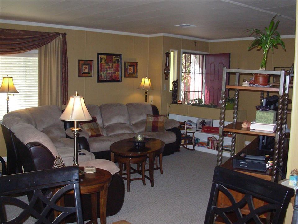 1st image of 5 Penrose Ln