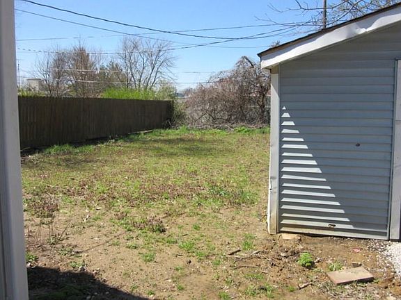 4th image of 203 N Dunn Ave