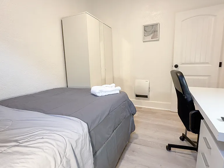 1343 C St #9D — Photo 9