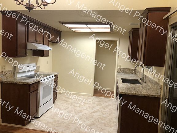 2nd image of 5400 Pomegranate Ave #1