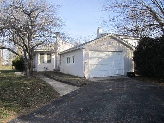 3rd image of 88 Hilltop Dr