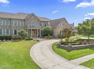 50437 Tamarack Trl, Northville, MI 48168