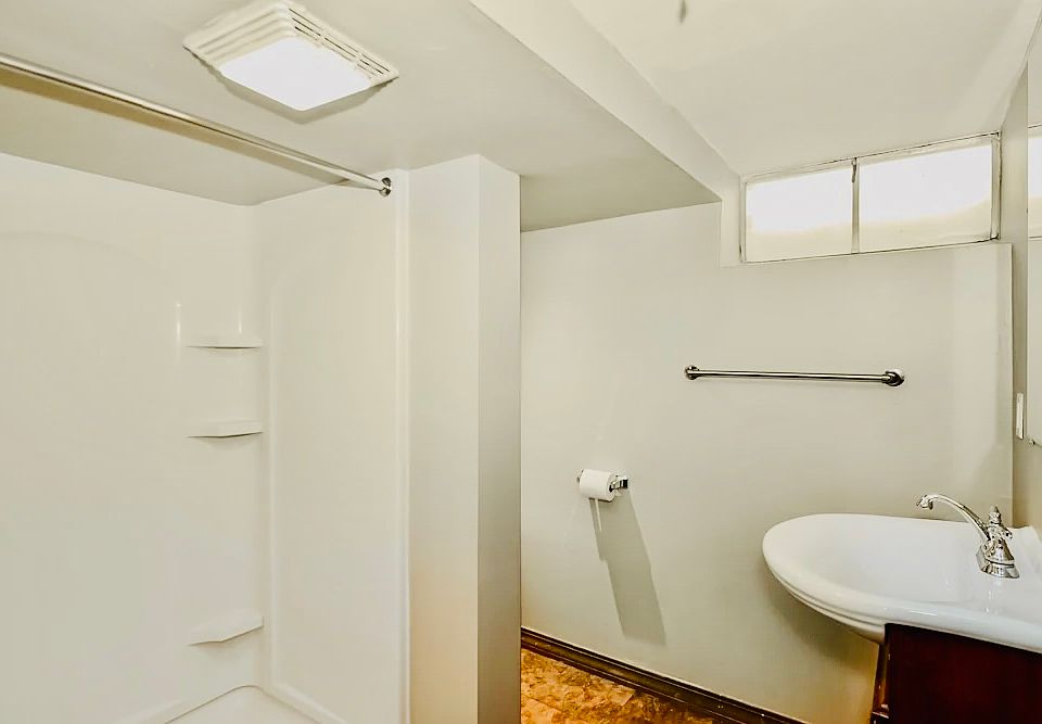 1st image of 2272 Sierra Dr