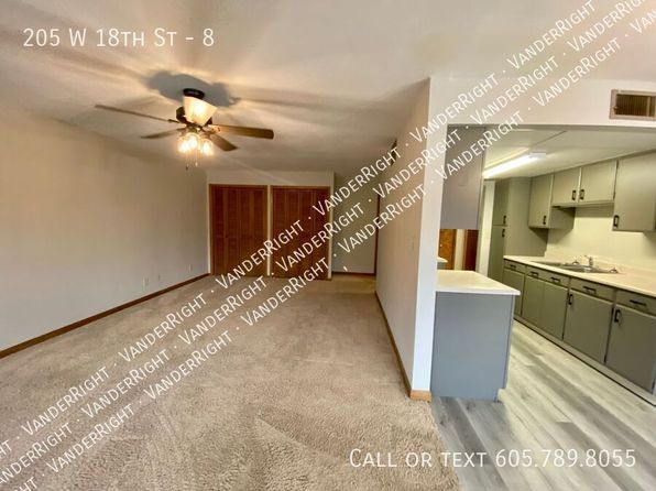 205 W 18th St #8