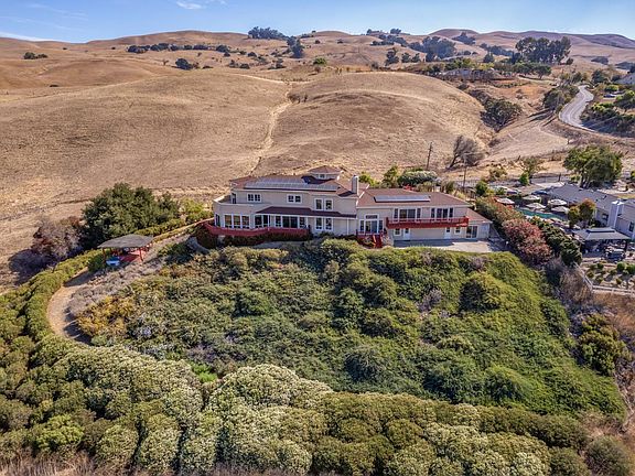 4th image of 3625 Sierra Rd