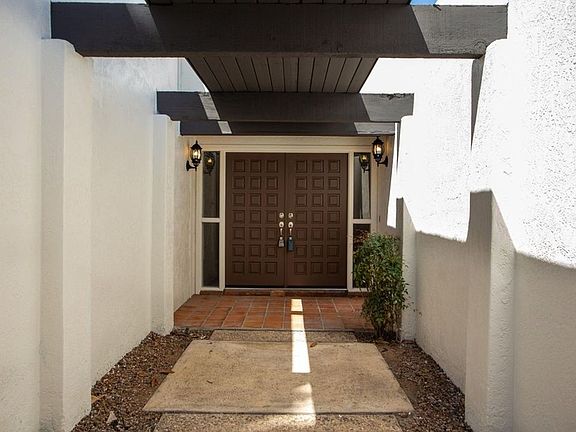 3rd image of 1383 N Calle Hermosa