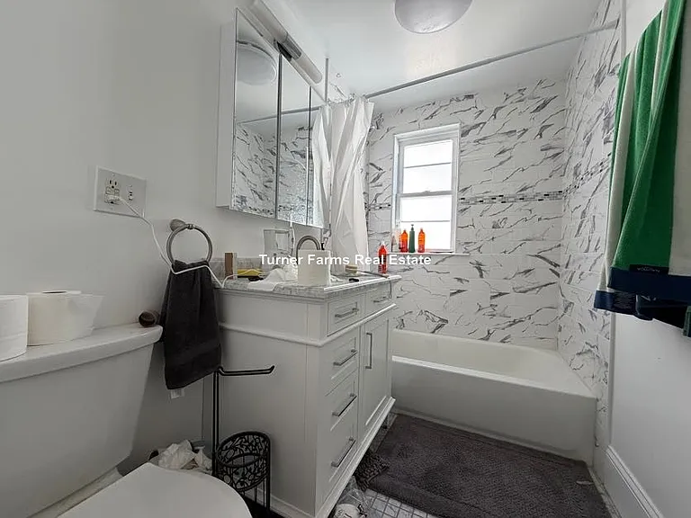 11 Burnham St #1R — Photo 19