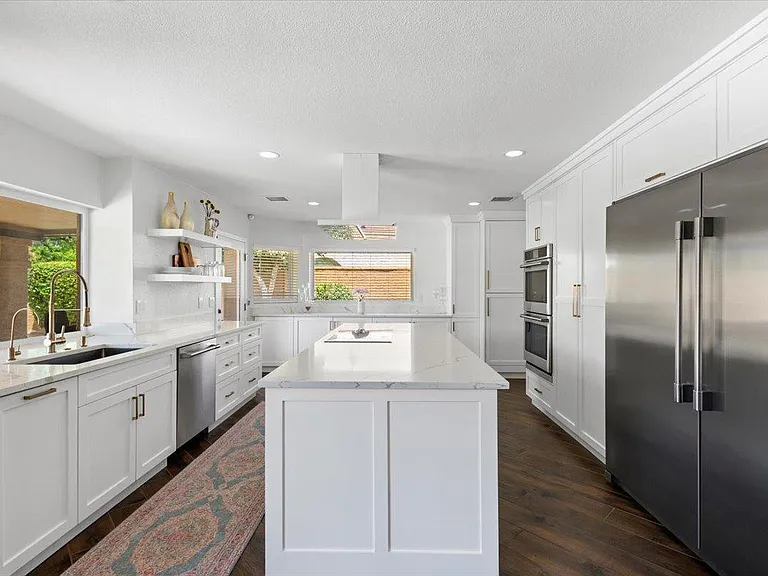 10628 E Cinnabar Ave — Photo 5