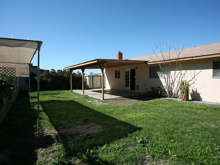 831 David Dr — Photo 10