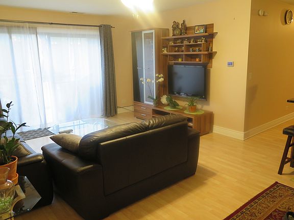 3rd image of 674 Pinecrest Dr APT 303