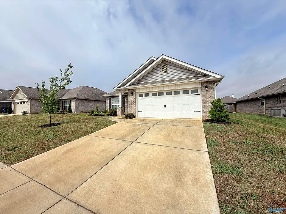 214 Alonzo Toney Dr