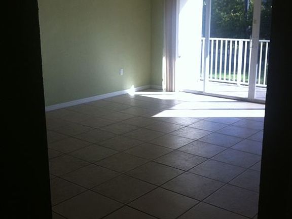 7701B223 Living Dinning 1