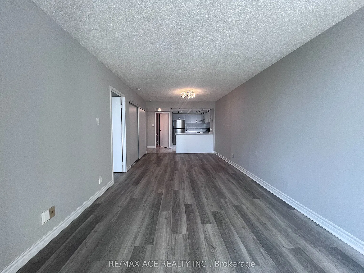 2 bed, $2,275 — Photo 4
