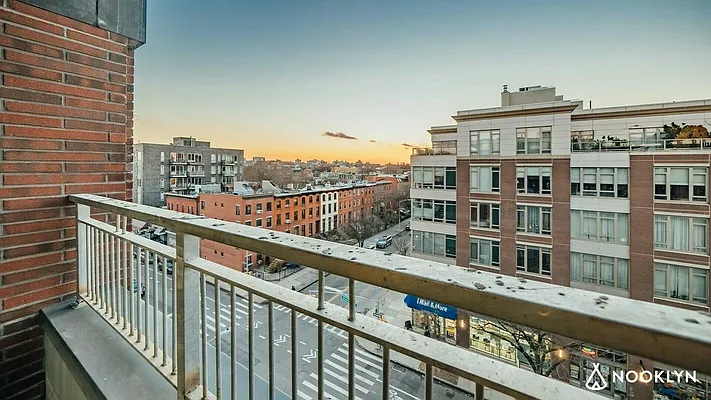 Rented by Nooklyn NYC LLC | media 81