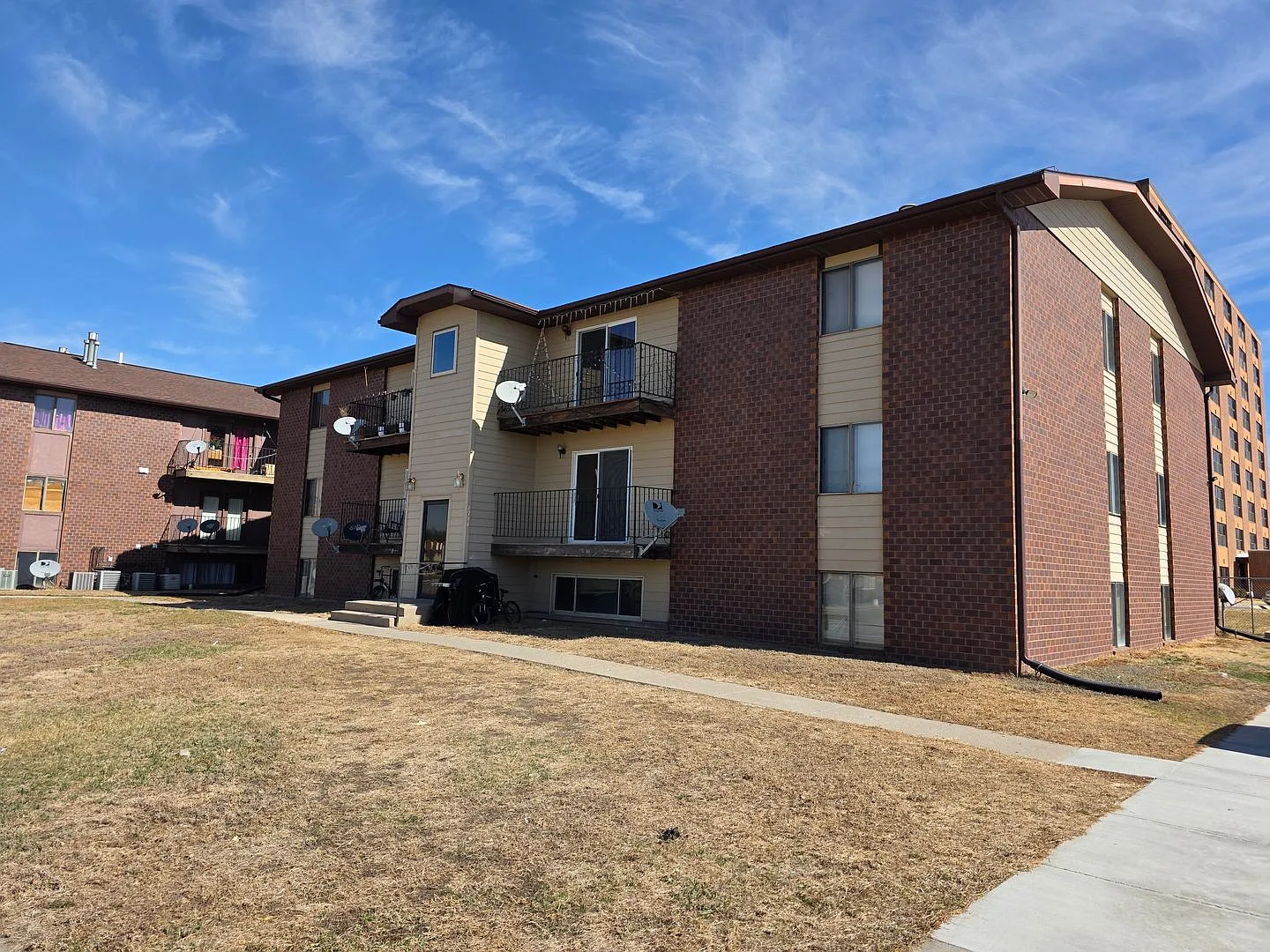 2 Bedrooms. One Great Place to Call Home. — Photo 2