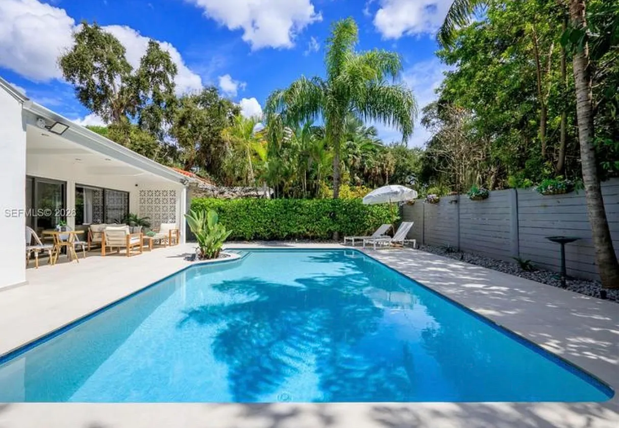 3 bed, 1736 sqft, $9,500 — Photo 3