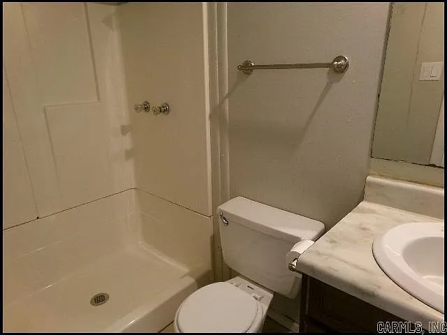 3915 Saint James Ct — Photo 21