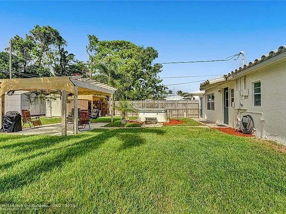 5th image of 620 SW 17th St