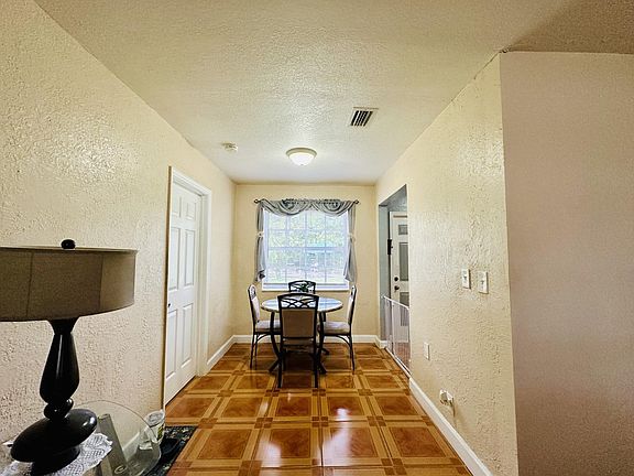 3rd image of 2411 Plunkett Street