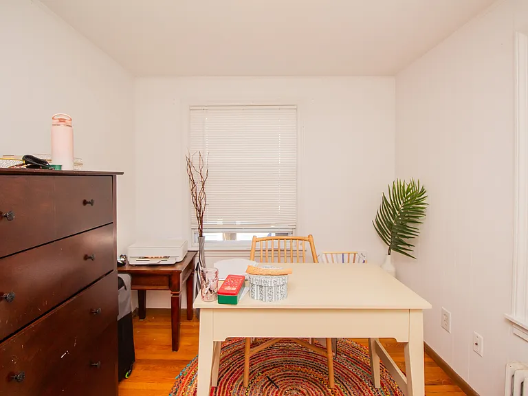238 May St — Photo 7