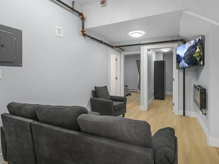 504 Stewart Ave — Photo 346