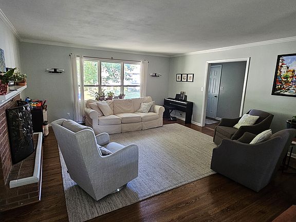 5th image of 9409 Knox Dr