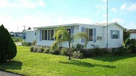 1st image of 221 Wildwood Ln