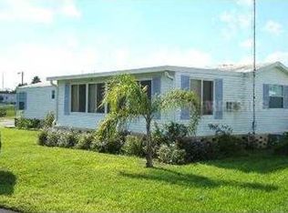 221 Wildwood Ln, Lake Wales, FL 33898