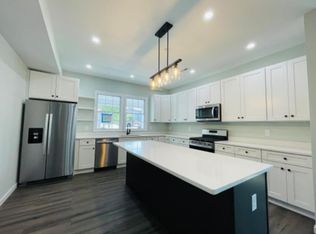 43 Oread St APT 2, Worcester, MA 01608