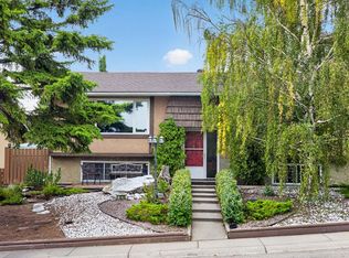 1219 N Hunterquay Hl NW, Calgary, AB T2K 4T3