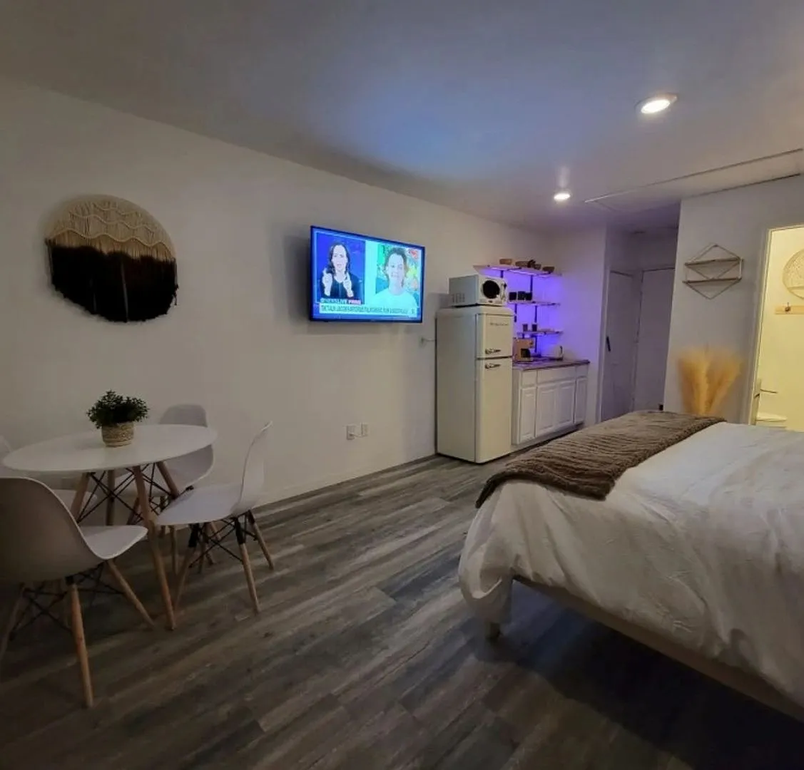 Fully Furnished Studio Near Lake Nona, Airport & Theme Parks Utilities Included! — Photo 1