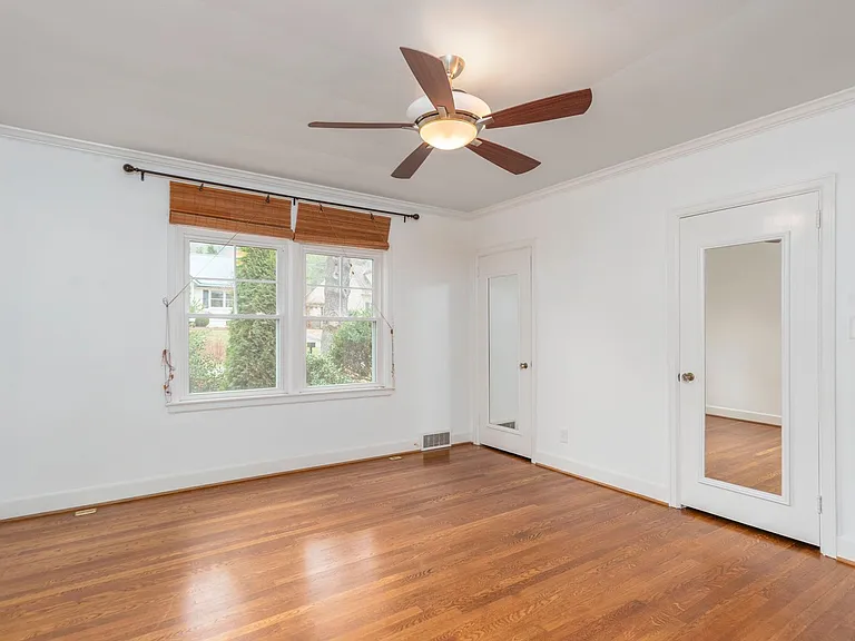 16 Lorraine Ave — Photo 11